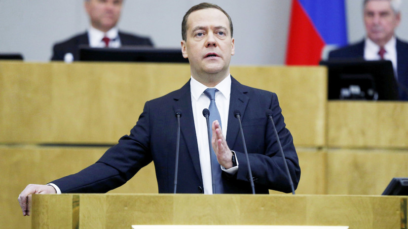 Дмитрий Медведев предложил бесплатно выдавать лекарства по рецепту всем россиянам