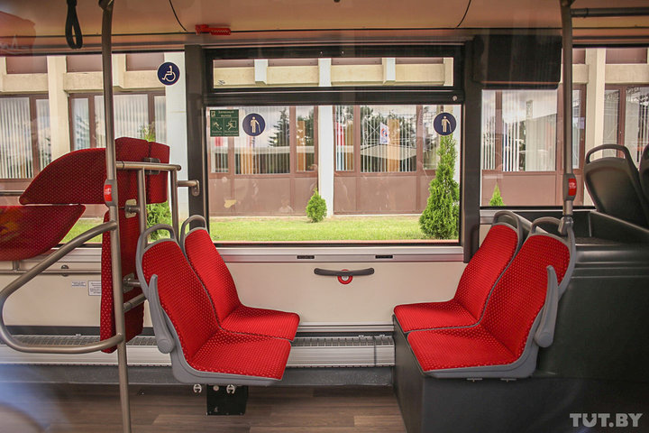 МАЗ показал городской автобус третьего поколения с кондиционером и зарядками USB автобусы МАЗ,Марки и модели