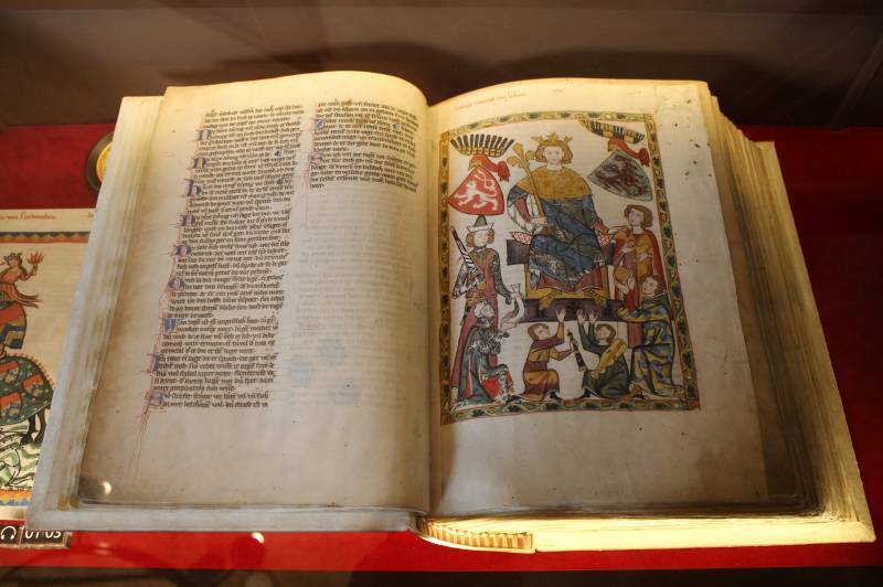 Ещё один источник наших знаний о Средних веках: Манесский кодекс!