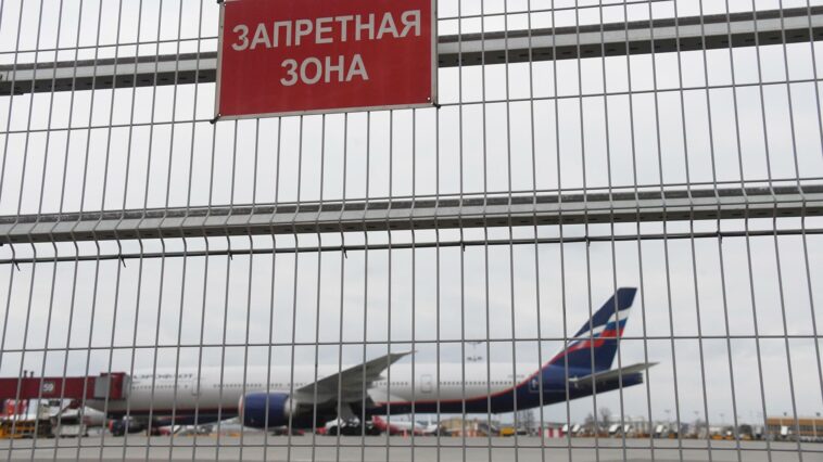 Самолет Москва-Махачкала благополучно приземлился в Шереметьево после неисправности шасси