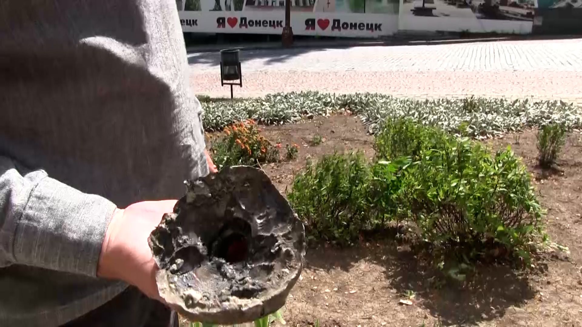 В результате обстрелов ВСУ в Донецке погибли 3 человека В результате обстрелов ВСУ в Донецке погибли 3 человека Репортажи,ФАН-ТВ