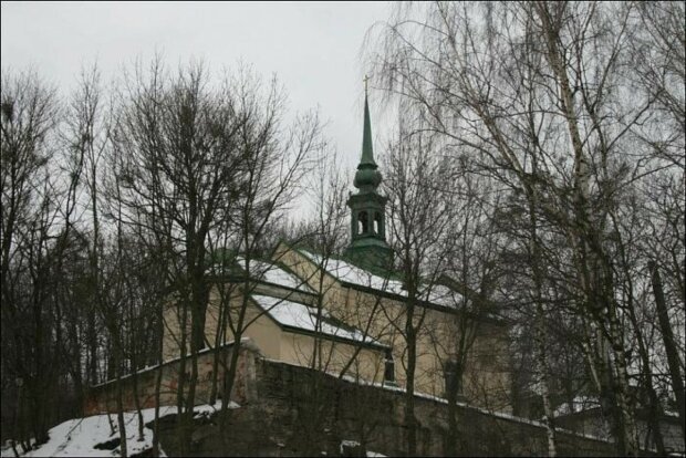 Трагедия произошла с пенсионером возле церкви во Львове, фото: 