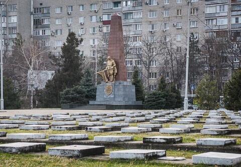 Танцы на могилах: жительницу Краснодара наказали за вандализм на кладбище