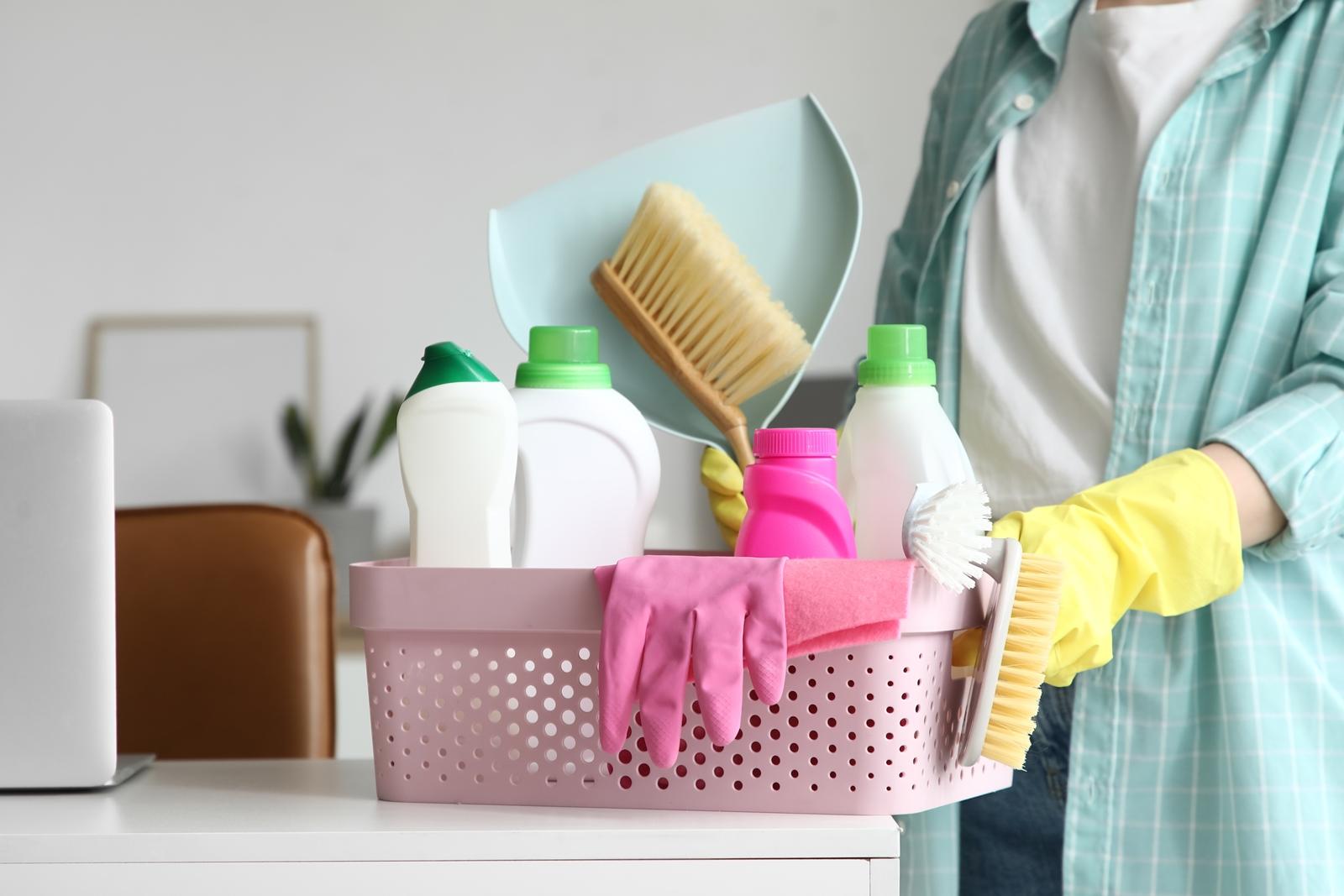 7 самых опасных компонентов в составе бытовой химии: от чего стоит держаться подальше составе, которые, бытовой, средств, могут, более, белье, может, вещества, кожей, химии, работают, вымываются, Именно, удаляют, состав, давно, средство, российском, рынке