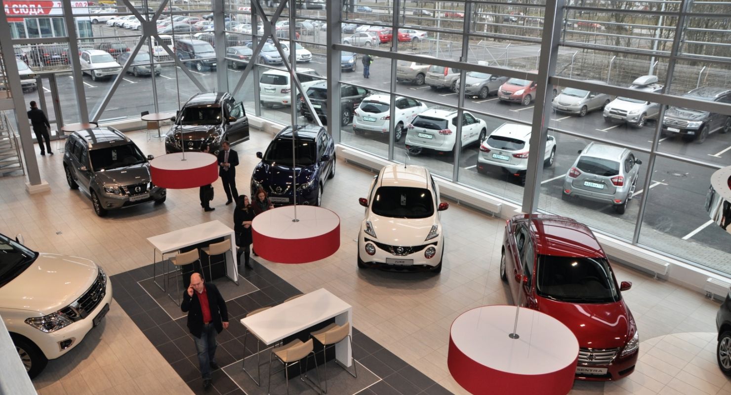 Имеет ли право дилер отказывать в продаже автомобиля без дополнительного оборудования