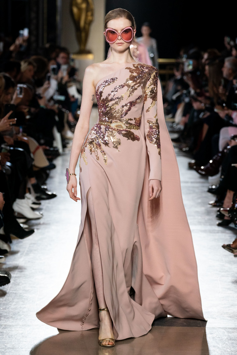 Elie Saab Haute Couture весна-лето 2019 - гламур и паетки торжествуют Elie Saab Haute Couture весна-лето 2019 - гламур и паетки торжествуют коллекции