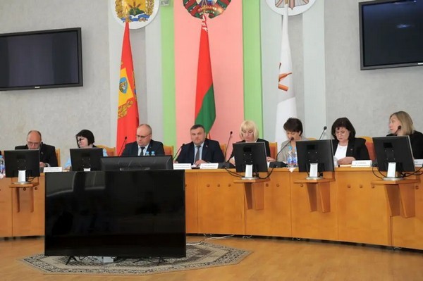 В центре внимания: в Бобруйском райисполкоме обсудили наведение порядка на земле.