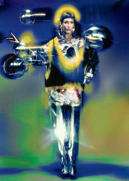 Белла Хадид снялась в футуристичной фотосессии для Vogue. Автором съемки стала Елизавета Породина Фотосессии