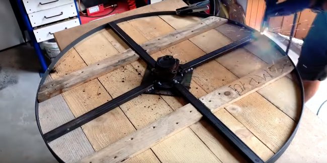 Карусель из ступицы карусель своими урками