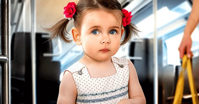 Маленькая девочка уступила бабушке место в автобусе…Все пассажиры плакали от смеха… Маленькая девочка уступила бабушке место в автобусе…Все пассажиры плакали от смеха…