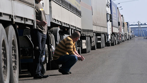 Дальнобойщиков начнут лишать прав и автомобиля за перевес