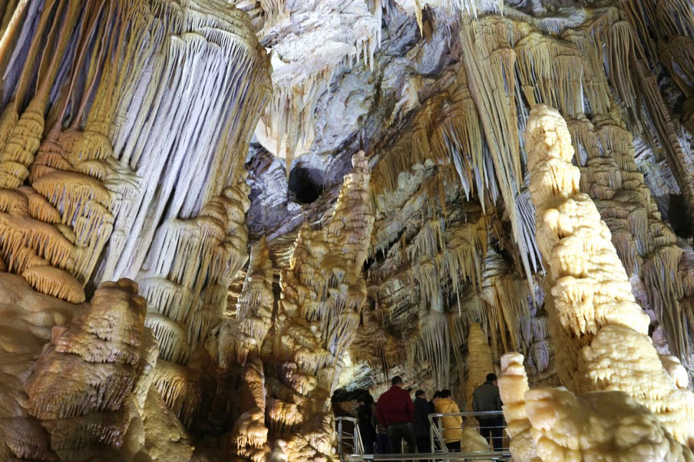 Пещеры и подземелья
