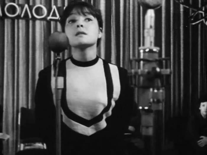 За кадром фильма «Мне 20 лет»: За что «зарезали» фильм, ставший визитной карточкой молодежи 1960-х За кадром фильма «Мне 20 лет»: За что «зарезали» фильм, ставший визитной карточкой молодежи 1960-х звезда,«Мне 20 лет»,наши звезды,фильм,шоубиz,шоубиз