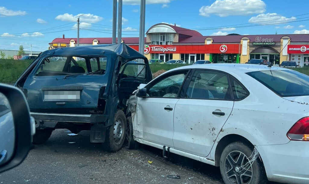 На трассе М5 в Рыбновском районе столкнулись два автомобиля