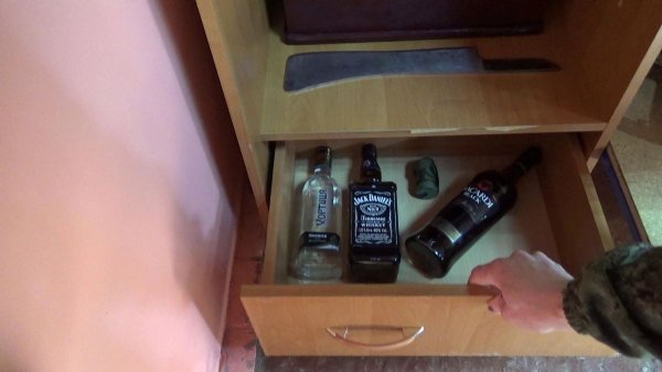 Полки для мастерской из старого комода самоделкин