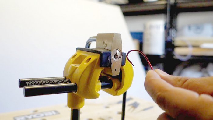 Как вытащить обломок ключа из замка ключ в замке,мастер на все руки,полезные советы