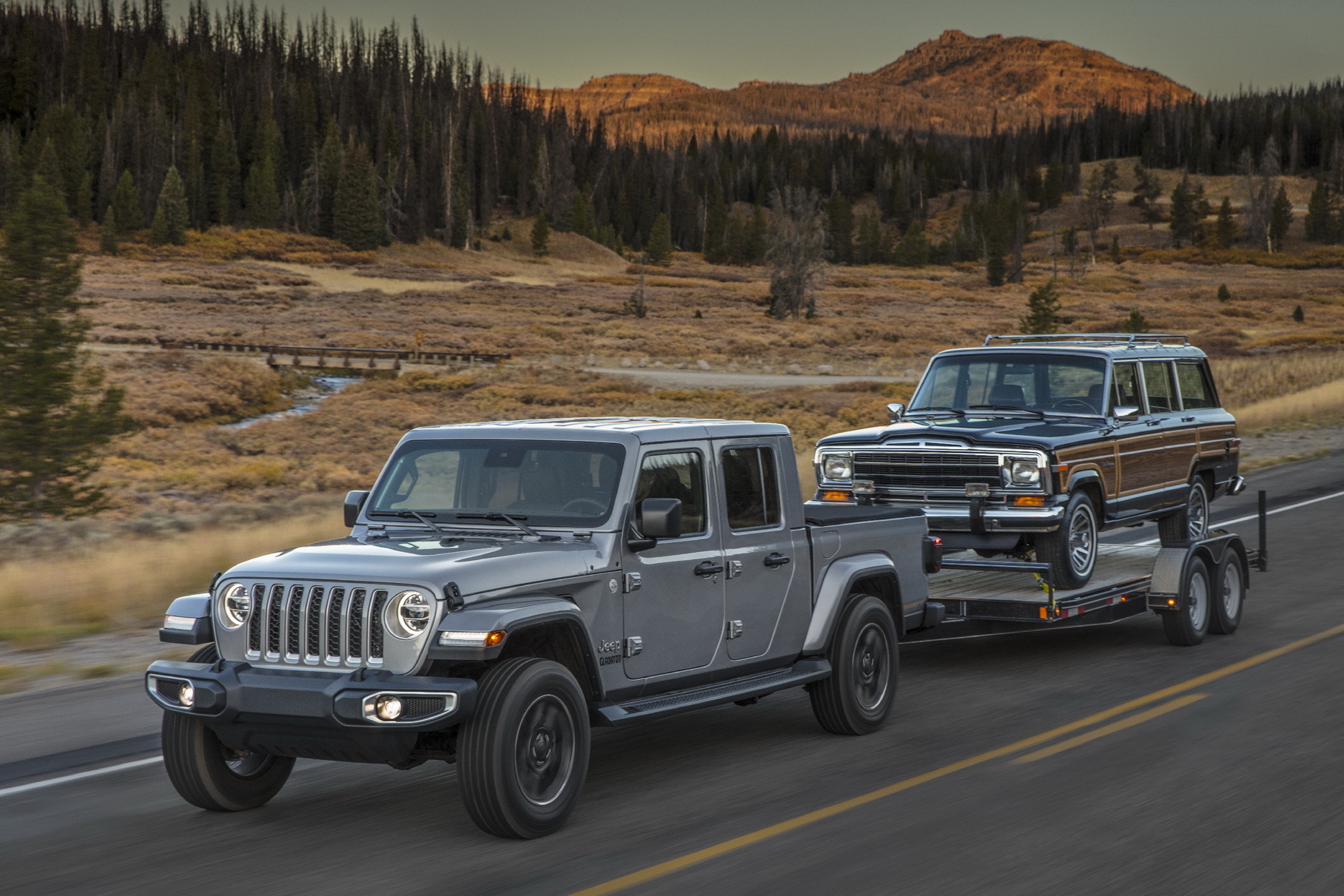 У пикапа Jeep Gladiator появится заряжаемая гибридная версия Новости