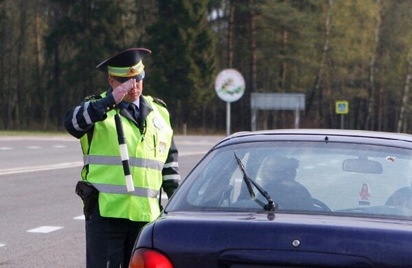 Гаишники задержали прокурорского работника и сели за решетку. Прокуратура опровергает публикации журналистов об осужденных смоленских гаишниках россия