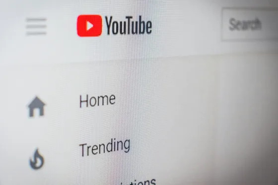 YouTube начал тестирование ИИ-проверку возраста в США