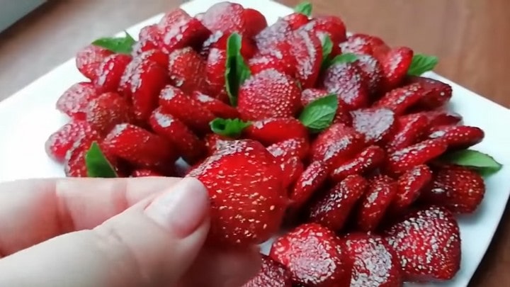 Цукаты из клубники: невероятно красиво и фантастически вкусно десерты