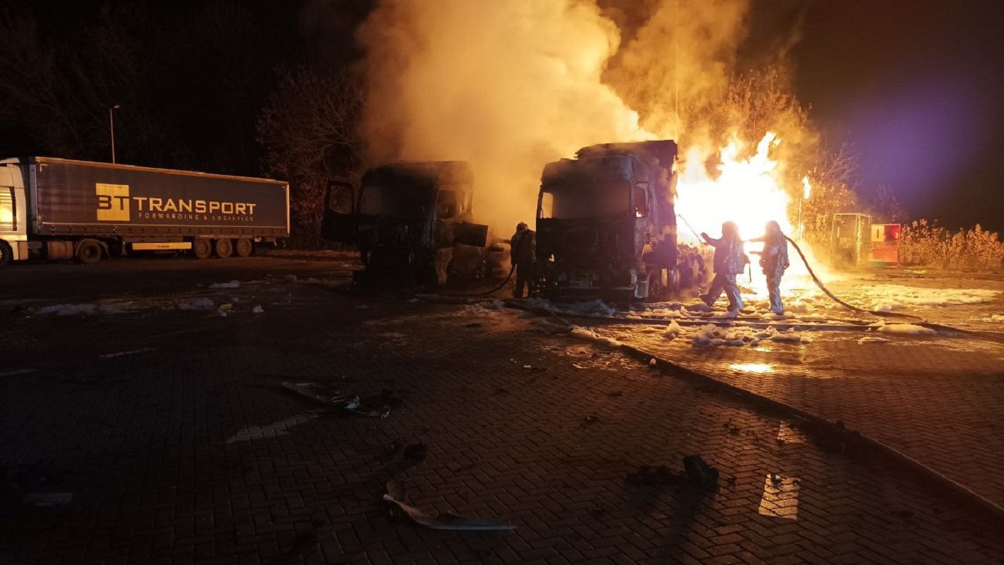 Под Харьковом произошел взрыв на автозаправке – видео