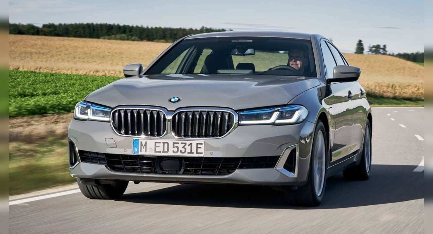 BMW представил новые подключаемые гибриды 320e и 520e