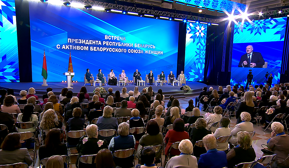 "Время Первого": закулисье президентской работы, кулуары съемочного процесса и никаких постановок