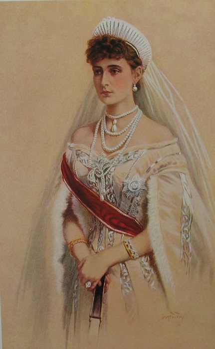 Молодая императрица Александра Федоровна в русской тиаре
