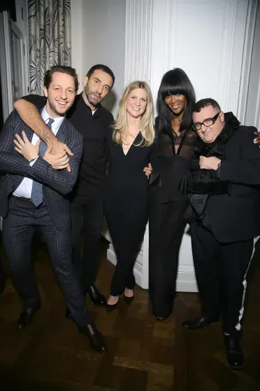 Бывшая жена Романа Абрамовича Даша Жукова — российская шпионка из файлов Эпштейна: новая теория заговора Жуковой, Жукова, Images, Эпштейн, Кэмпбелл, которая, Эпштейна, между, вышла, детей, посты, американской, пишут, элитой, Абрамовичем, файлах, много, России, Иванкой, Наоми