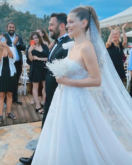 Актриса из сериала "Великолепный век" вышла замуж Свадьбы,Звездные свадьбы