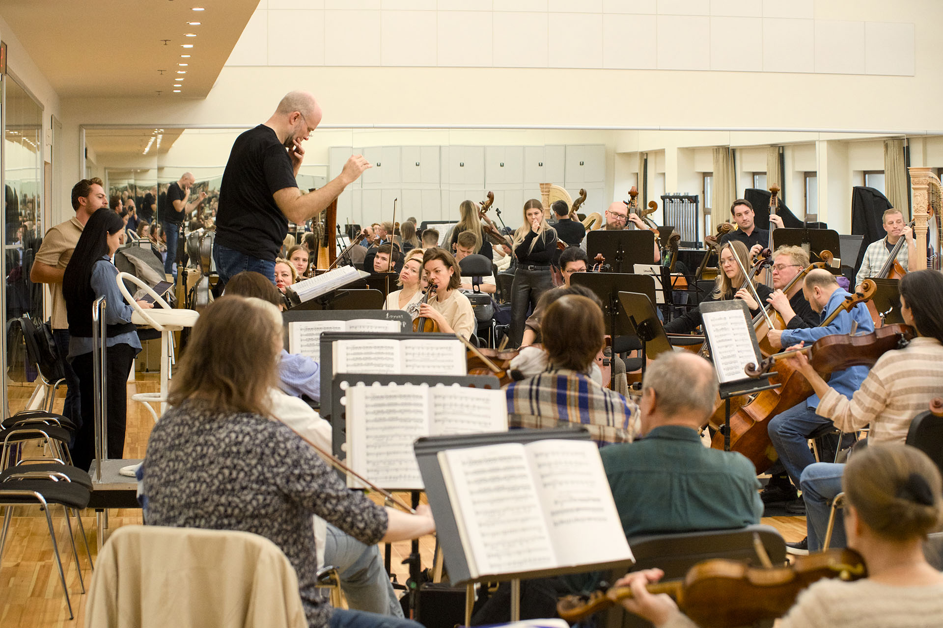 Здесь и далее репетиции и подготовка оперы «Орлеанская дева»