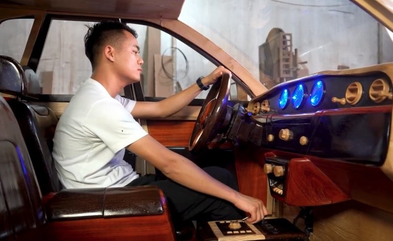 Шестиколёсный Rolls-Royce из дерева: вьетнамец построил игрушку для сына автосамоделки,идеи и вдохновение