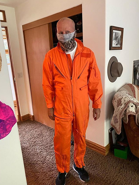 Дождались: Брюс Уиллис готов снова спасти Землю и уже достал свой геройский костюм Дождались: Брюс Уиллис готов снова спасти Землю и уже достал свой геройский костюм Звезды,Новости о звездах