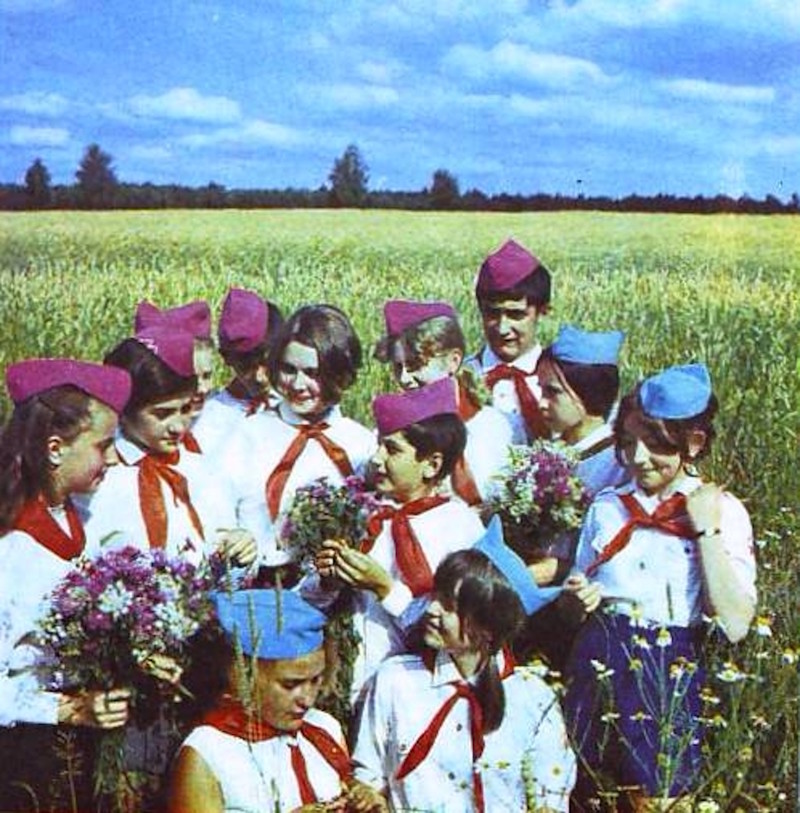 Пионер ссср фото. Пионеры Пионерия СССР. Дети пионеры. Пионер-с.