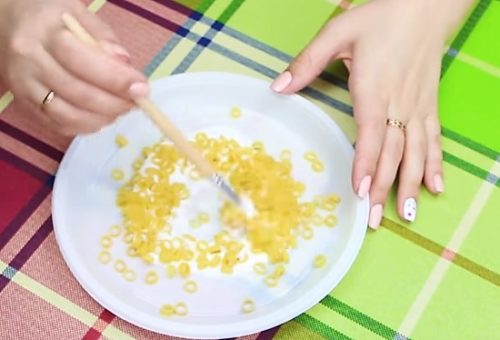 Чудесная пасхальная поделка из шарика и макарон домашний очаг,,новая жизнь старых вещей,пасхальные поделки,переделка,поделки,рукоделие,своими руками