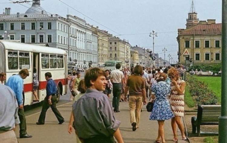 Тёплые моменты из прошлого - Жаль, что в прошлое не летают самолёты и не ходят поезда… Тёплые моменты из прошлого - Жаль, что в прошлое не летают самолёты и не ходят поезда…