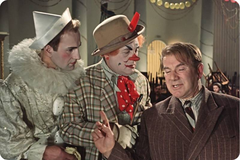 Когда не стало агитаторов-пропагандистов: связи с общественностью 90-х Когда не стало агитаторов-пропагандистов: связи с общественностью 90-х история