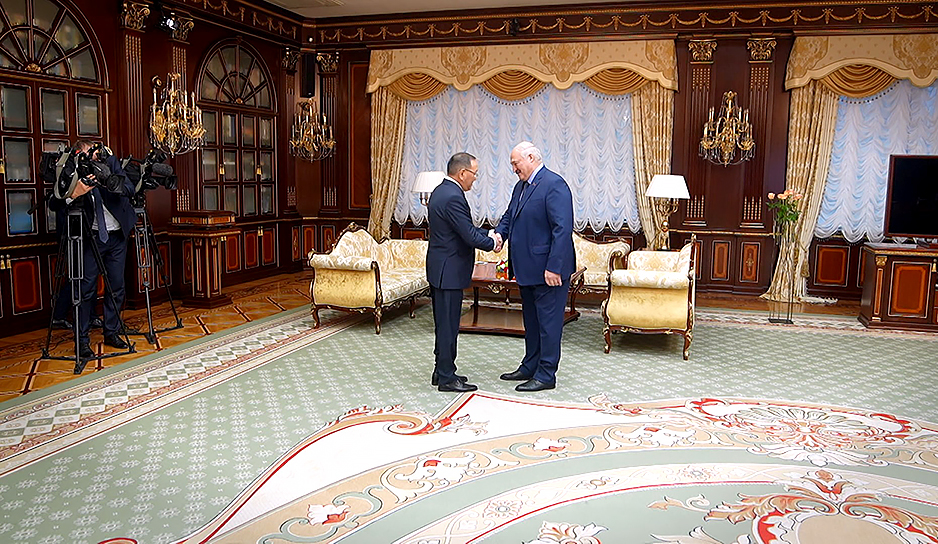 "Время Первого": закулисье президентской работы, кулуары съемочного процесса и никаких постановок