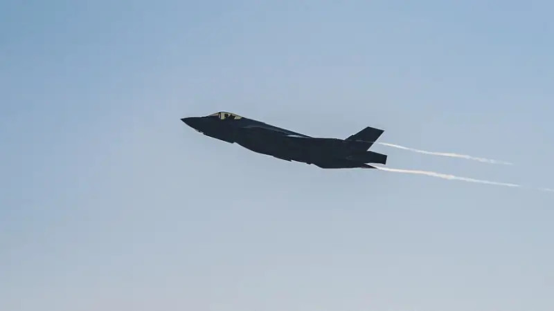  крушение очередного F-35 может вынудить власти США пересмотреть контракт на производство истребителей пятого поколения