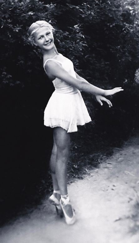 Знаменитости делятся в сети своими детскими фото и без подсказок тут не разобраться Знаменитости делятся в сети своими детскими фото и без подсказок тут не разобраться детские фотографии,знаменитости,шоу-бизнес