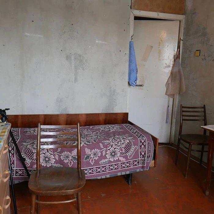 Мужчина бесплатно делает ремонты для пенсионеров и ветеранов войны благотворительность,ремонт