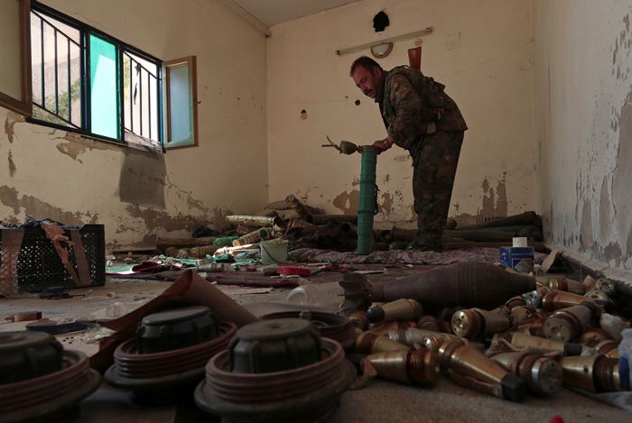Что остается после боевиков ИГИЛ в освобожденных городах (11 фото)