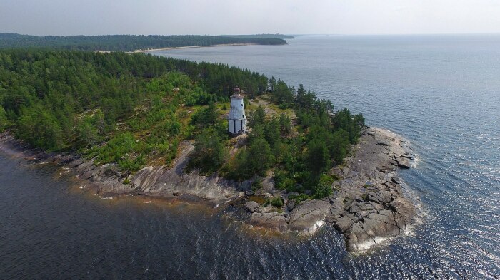 Мыс Бесов Нос и старый маяк. \ Фото: wikipedia.org.