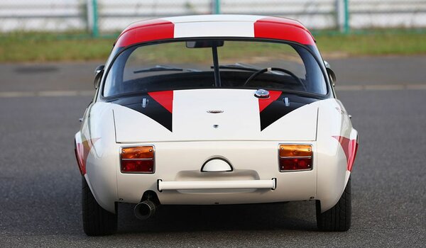 Toyota восстановила маленький спортивный автомобиль 60-х годов Sport 800 авто