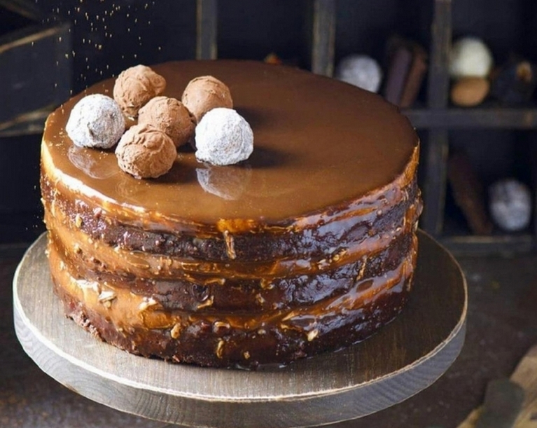 БPAУНИ-ТОPТ с вишневым джемом