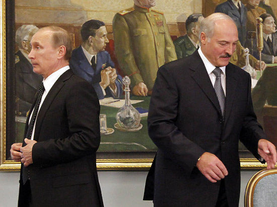 Батька попал в тупик: Лукашенко от безысходности прибежит на ковёр к Путину
