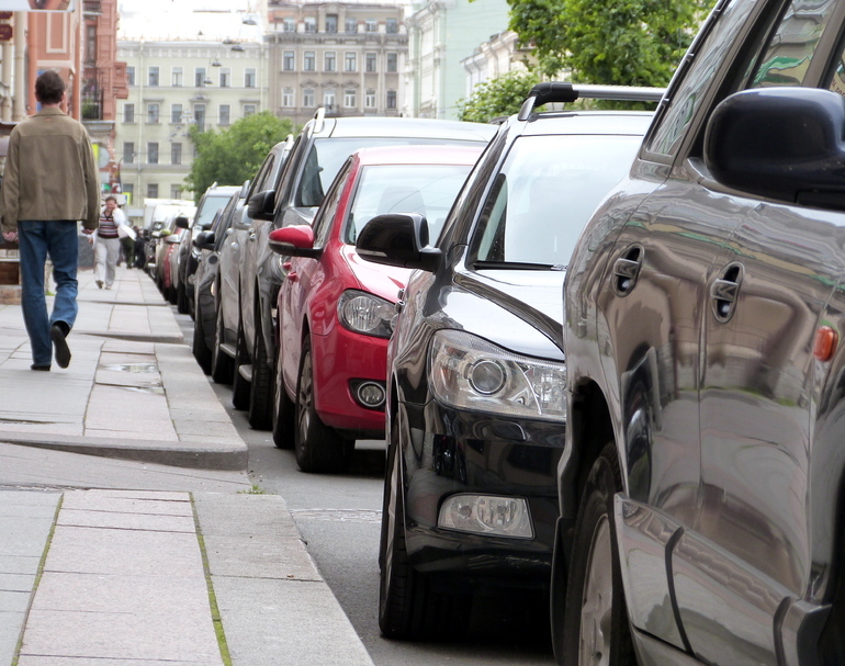 Эксперт рассказал о нехватке автозапчастей в России