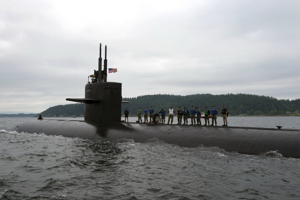 Клопы на американской атомной подводной лодке "Коннектикут". Кто победит?