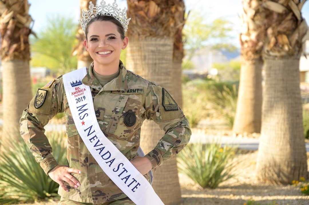 Королеву красоты лишили короны за поддержку Трампа