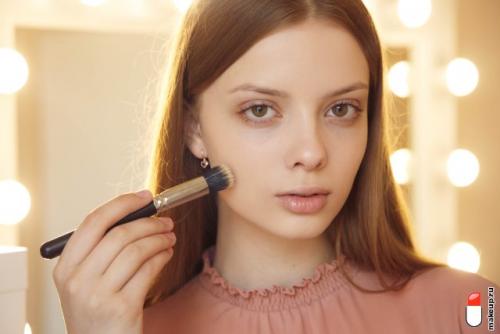 Как правильно наносить макияж в домашних условиях. Как правильно наносить макияж? 5 этапов
